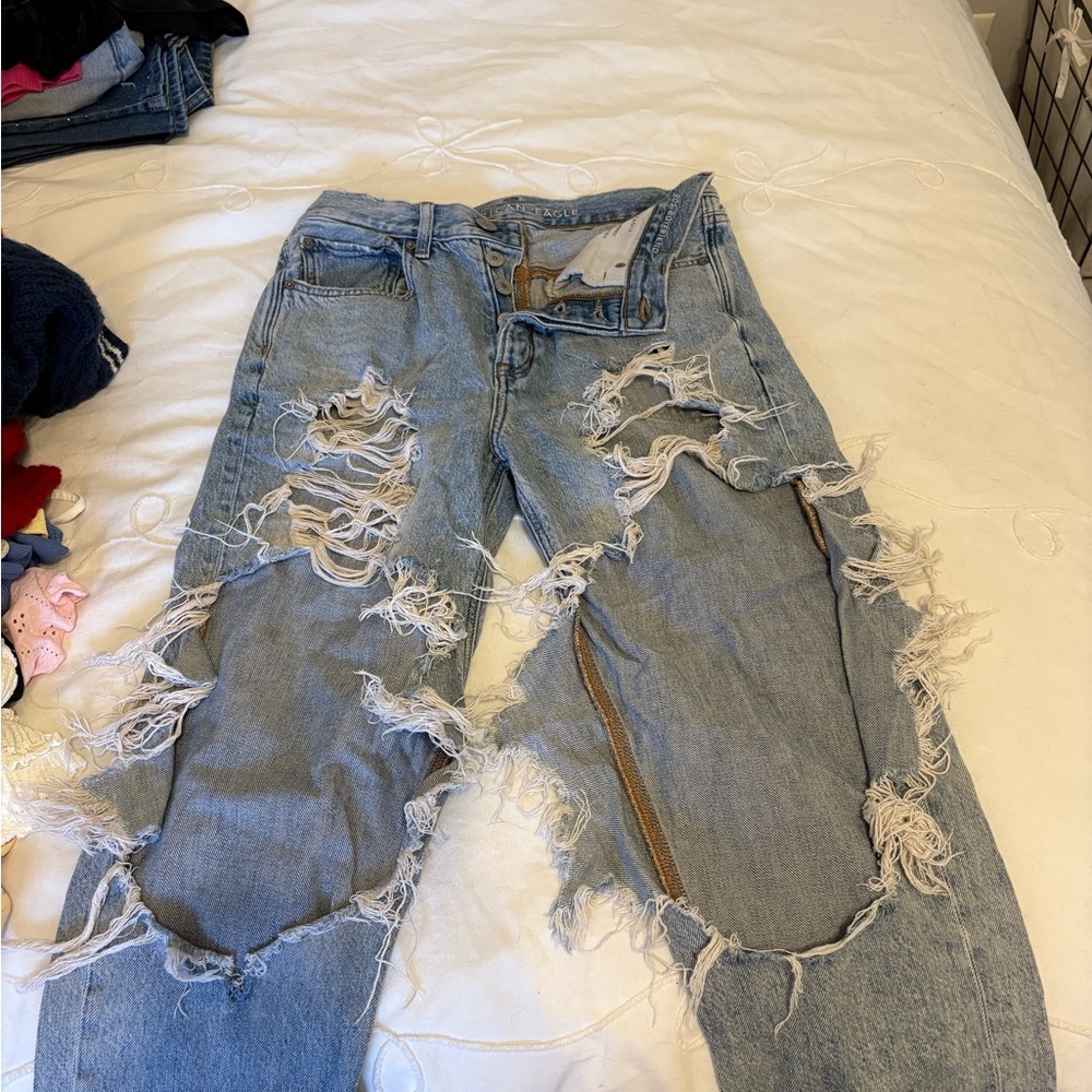 American Eagle Outfitters Light Blue Distressed Boyfriend Jeans